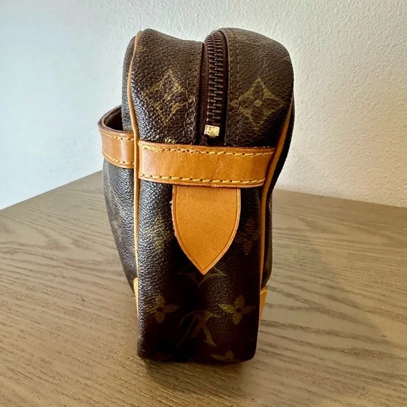 Vintage Louis Vuitton Pochette Compiegne 28 Monogram-Free Shipping, Gift & COA - Picture 2 of 16